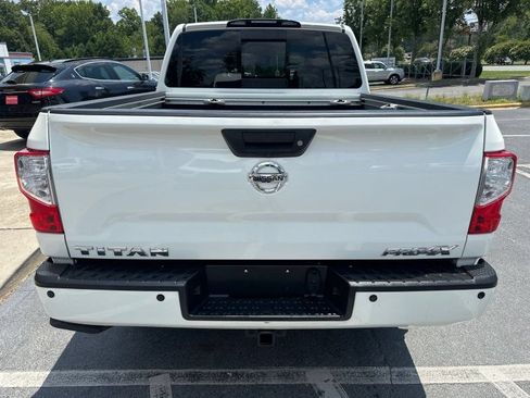 Used 2018 Nissan Titan PRO-4X w/ Pro-4x Convenience Package AWD/4WD image 5