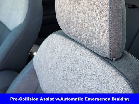 New 2025 Ford Maverick XLT image 15