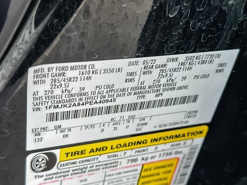 Used 2023 Ford Expedition Max Limited image 29