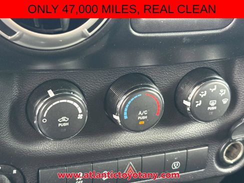 Used 2017 Jeep Wrangler Unlimited Sahara w/ Dual Top Group AWD/4WD image 26