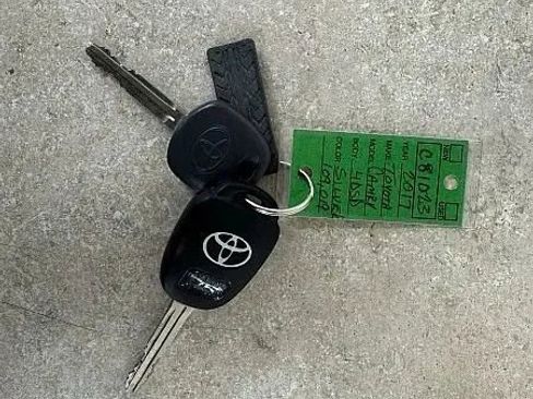 Used 2017 Toyota Camry SE FWD image 24