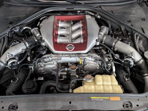 Used 2013 Nissan GT-R Black Edition AWD/4WD image 17