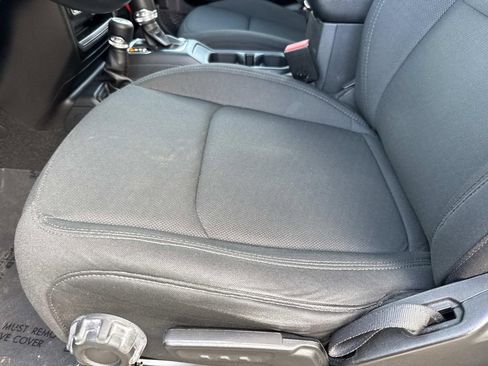 Used 2022 Jeep Gladiator Sport image 31