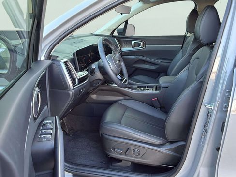 Used 2025 Kia Sorento S AWD/4WD image 20