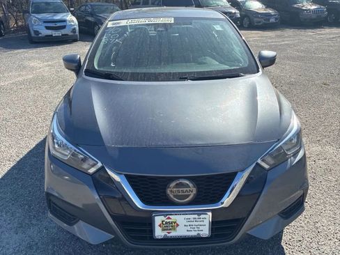 Used 2020 Nissan Versa SV image 6