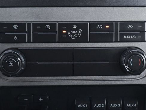 Used 2011 Ford F550 2WD Crew Cab Super Duty w/ Payload Upgrade Pkg image 25