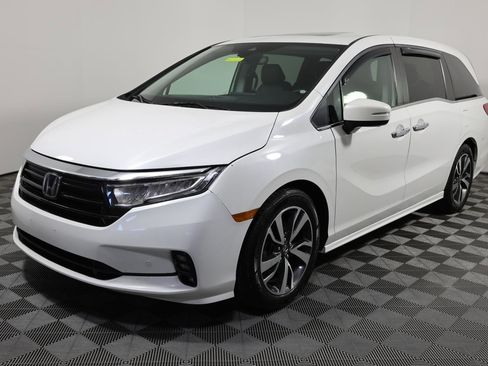 Used 2021 Honda Odyssey Touring image 1