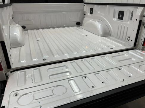 Used 2017 Ford F150 Lariat RWD image 5