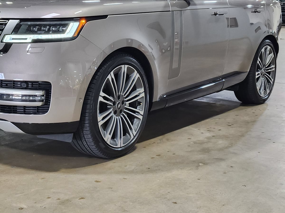 Used 2023 Land Rover Range Rover SE AWD/4WD image 17