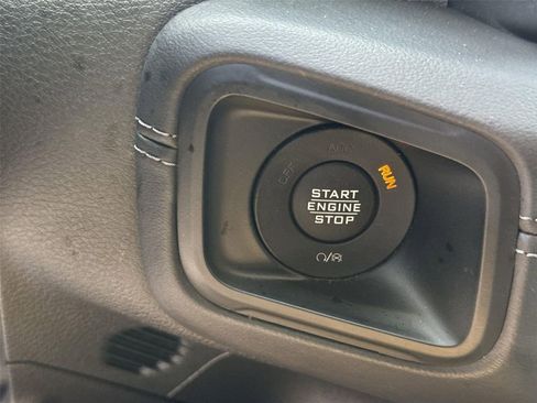 Used 2025 Jeep Wrangler Unlimited Rubicon AWD/4WD image 15