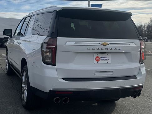 Used 2022 Chevrolet Suburban High Country image 3