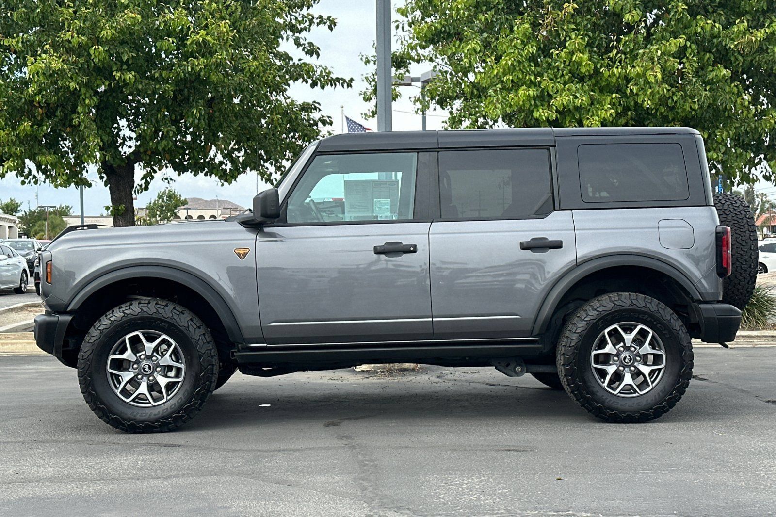 Used 2025 Ford Bronco Badlands AWD/4WD image 7