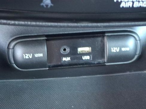 Used 2017 Kia Soul + w/ Designer's Package image 23