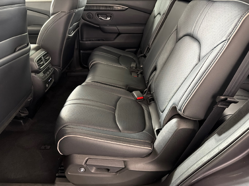 Used 2023 Honda Pilot Elite image 21