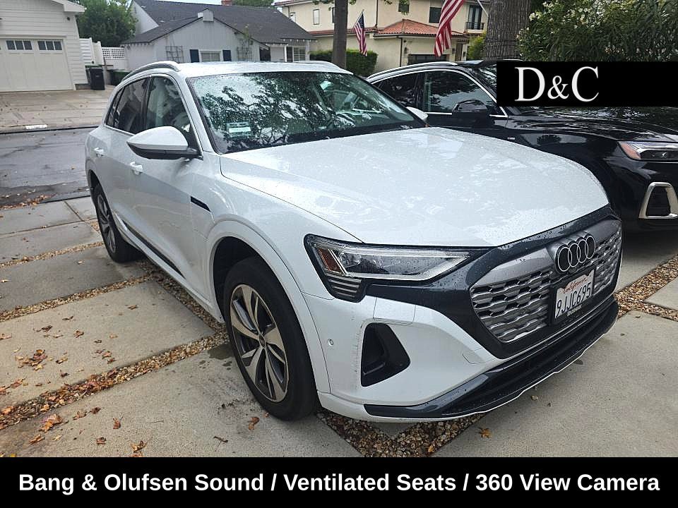 Used 2024 Audi Q8 e-tron Premium Plus AWD/4WD image 1
