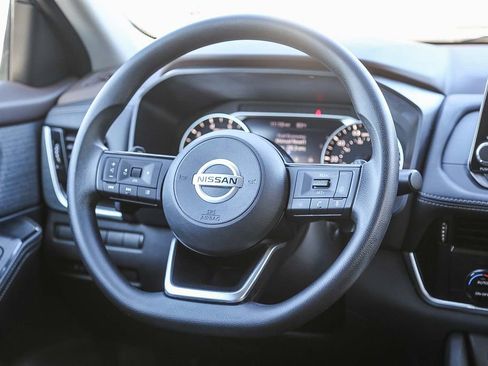 Used 2021 Nissan Rogue SV image 18