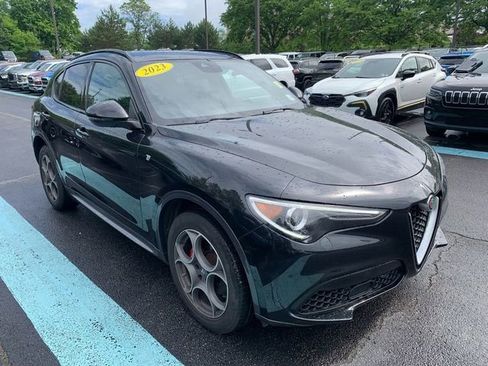 Used 2023 Alfa Romeo Stelvio Ti AWD/4WD image 8