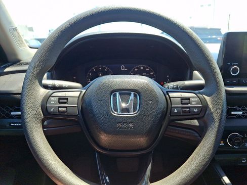 Used 2025 Honda Accord SE image 19