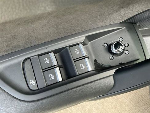 Used 2018 Audi SQ5 Premium Plus w/ S Sport Package image 32