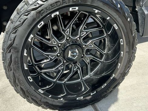 Used 2024 GMC Sierra 2500 Denali Ultimate image 7