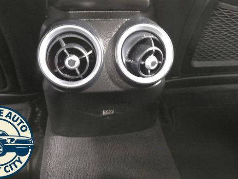 Used 2019 Alfa Romeo Giulia AWD image 31