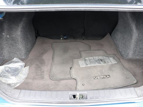 Used 2024 Nissan Versa SR FWD image 44