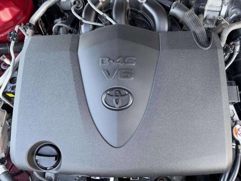 Used 2019 Toyota Avalon Touring w/ Advanced Safety Package image 13