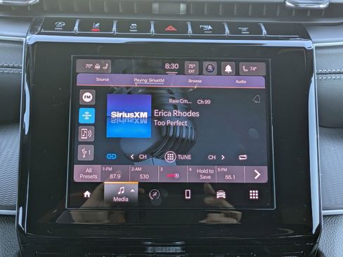 New 2025 Jeep Grand Cherokee 4WD image 12