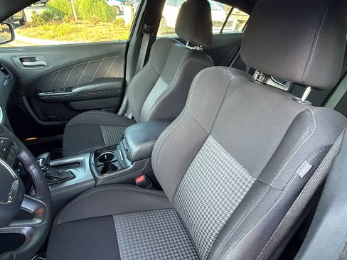 Used 2020 Dodge Charger R/T w/ Blacktop Package RWD image 15