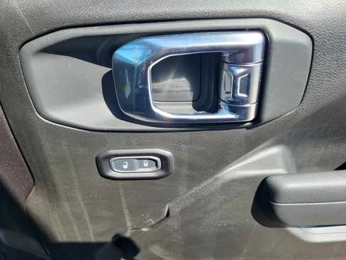 New 2025 Jeep Gladiator Sport image 16