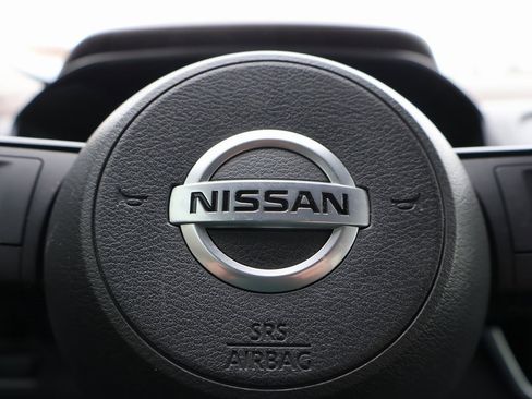 Used 2021 Nissan Rogue SV image 27