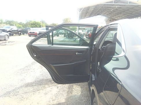 Used 2016 Toyota Camry XSE w/ Moonroof Package FWD image 29