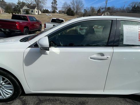 Used 2015 Lexus ES 350 w/ Luxury Package image 3