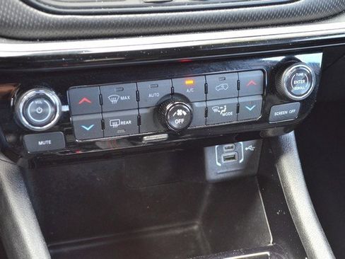 Used 2023 Jeep Compass Trailhawk image 29