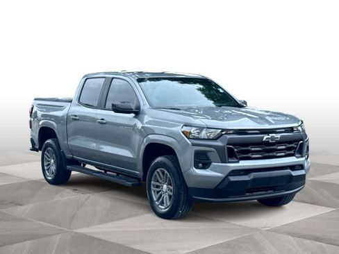 Used 2023 Chevrolet Colorado LT w/ LT Convenience Package RWD image 2