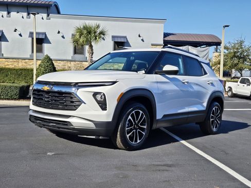New 2026 Chevrolet TrailBlazer LT image 2