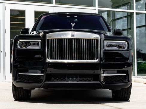 Certified 2023 Rolls-Royce Cullinan image 11