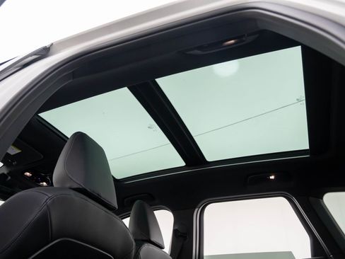 Certified 2023 BMW X1 xDrive28i w/ Convenience Package image 18