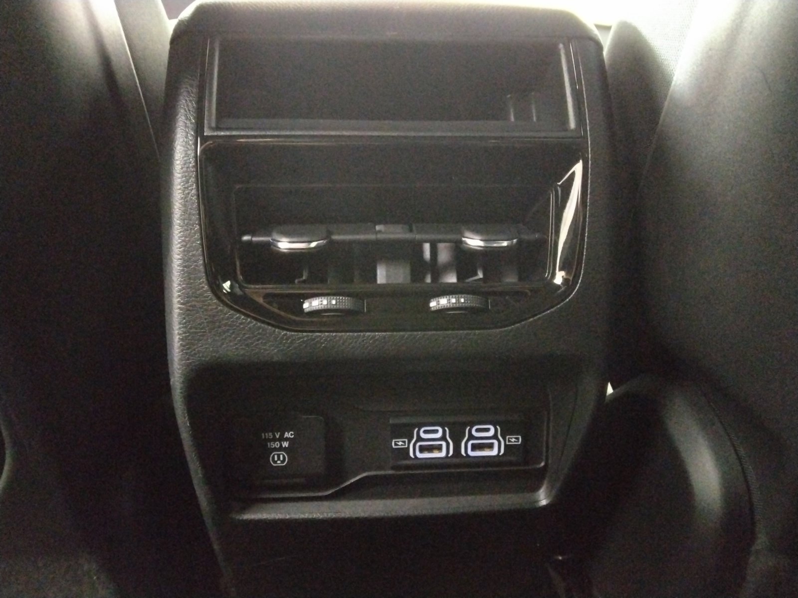 Used 2023 Jeep Grand Cherokee Altitude AWD/4WD image 28
