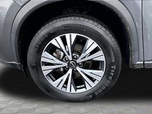 Used 2023 Nissan Rogue SV image 22