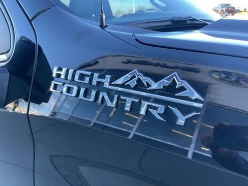 Used 2022 Chevrolet Silverado 1500 High Country w/ Technology Package image 24
