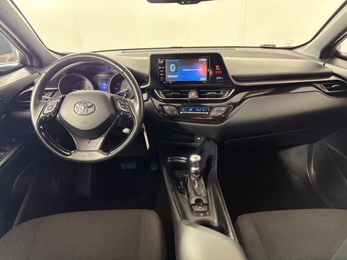Used 2018 Toyota C-HR XLE image 24