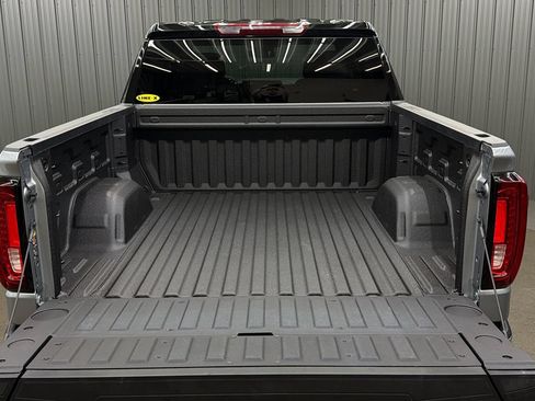 Used 2026 GMC Sierra 1500 SLT w/ SLT Premium Package AWD/4WD image 17