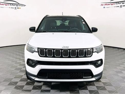 Used 2024 Jeep Compass Limited image 3
