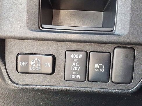 Used 2019 Toyota Tacoma TRD Off-Road image 25