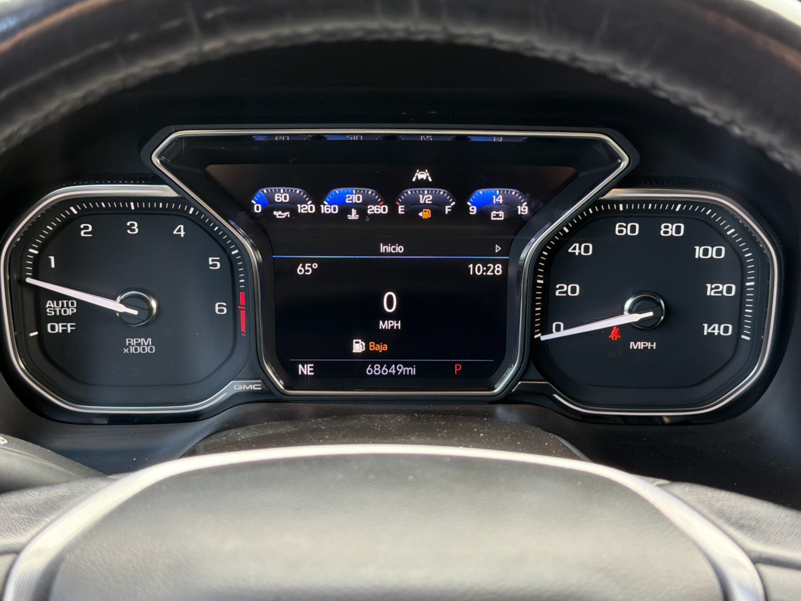 Used 2021 GMC Yukon SLT w/ SLT Luxury Package RWD image 25