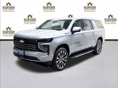 New 2026 Chevrolet Suburban High Country w/ Sun And Tow Package AWD/4WD image 1