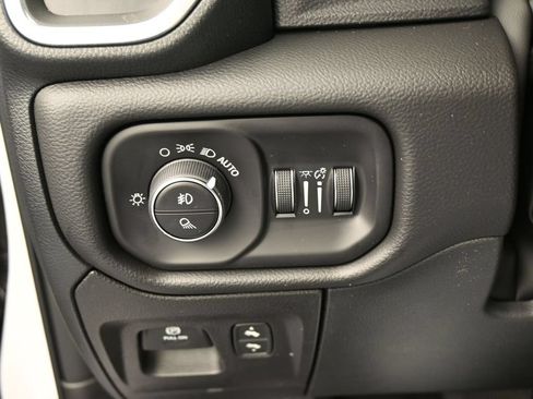 Used 2026 RAM 1500 Laramie w/ Night Edition AWD/4WD image 16