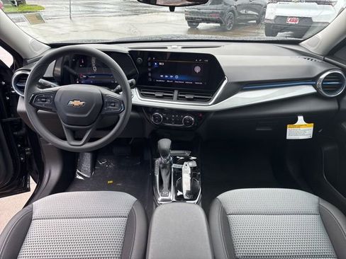 New 2026 Chevrolet Trax LT image 15
