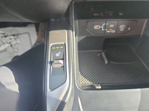 Used 2024 Kia Sorento S image 26